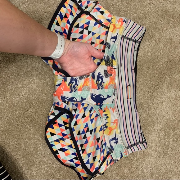 EUC Seawheeze Mosaic 2.5” Speed Short sz 6 - Picture 4 of 6